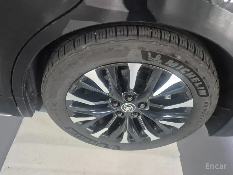 2024 Toyota Alphard с пробегом 11 442 км