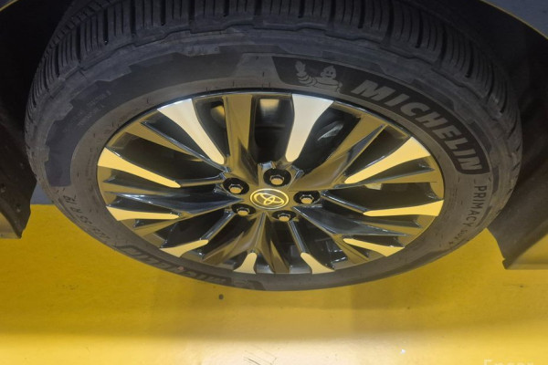 2024 Toyota Alphard с пробегом 11 442 км