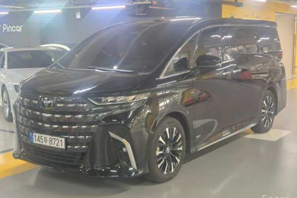 2024 Toyota Alphard с пробегом 11 442 км