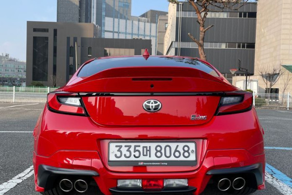 2024 Toyota GR86 с пробегом 10 276 км
