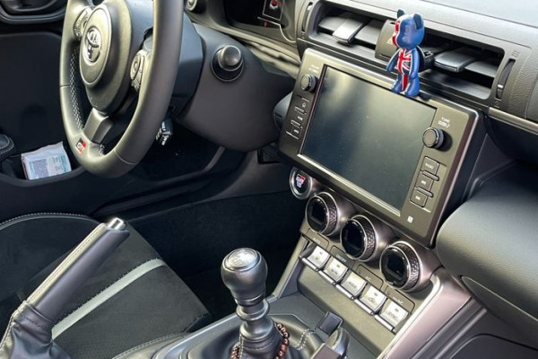 2024 Toyota GR86 с пробегом 10 276 км