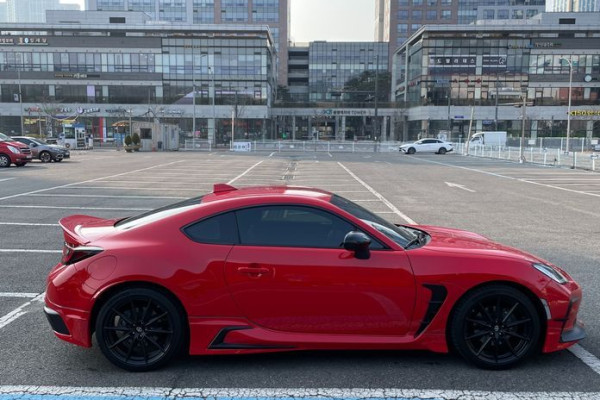 2024 Toyota GR86 с пробегом 10 276 км