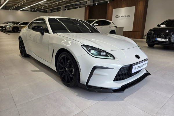 2024 Toyota GR86 с пробегом 14 310 км