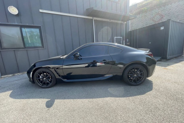 2024 Toyota GR86 с пробегом 17 400 км