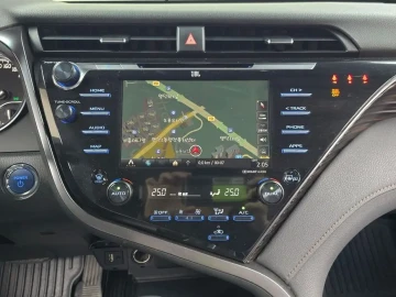 2018 Toyota Camry с пробегом 34 717 км