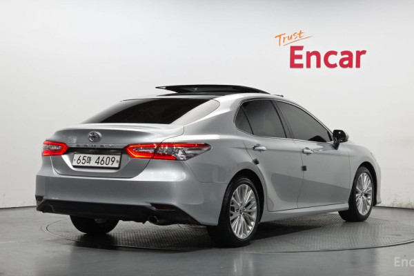 2018 Toyota Camry с пробегом 54 626 км