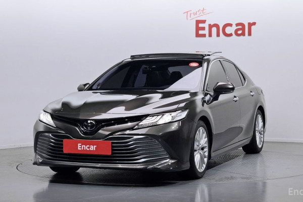 2017 Toyota Camry с пробегом 74 877 км
