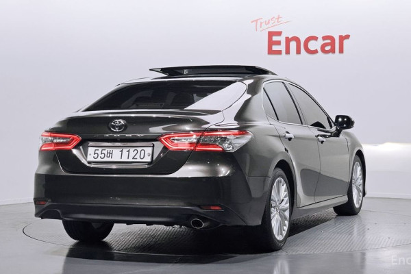 2017 Toyota Camry с пробегом 74 877 км