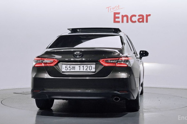 2017 Toyota Camry с пробегом 74 877 км