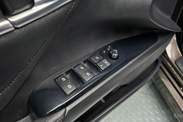 2017 Toyota Camry с пробегом 74 877 км