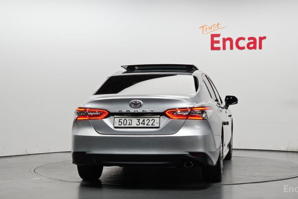 2018 Toyota Camry с пробегом 52 378 км