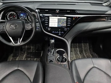 2018 Toyota Camry с пробегом 52 378 км