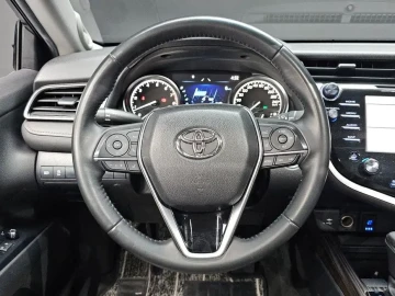 2018 Toyota Camry с пробегом 52 378 км