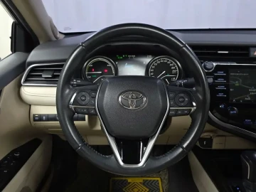 2019 Toyota Camry с пробегом 124 067 км