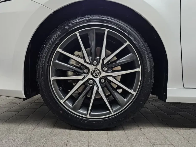 2024 Toyota Camry с пробегом 38 369 км