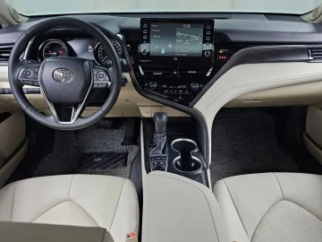 2024 Toyota Camry с пробегом 38 369 км