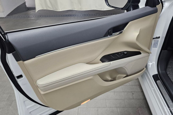 2024 Toyota Camry с пробегом 38 369 км