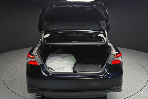 2023 Toyota Camry с пробегом 27 252 км