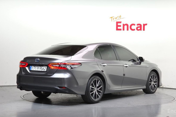 2023 Toyota Camry с пробегом 44 160 км