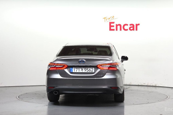 2023 Toyota Camry с пробегом 44 160 км