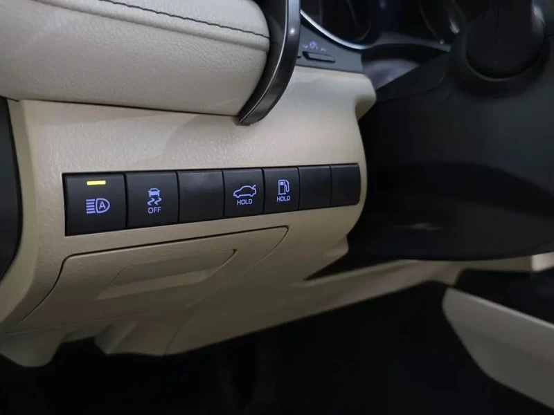 2023 Toyota Camry с пробегом 44 160 км