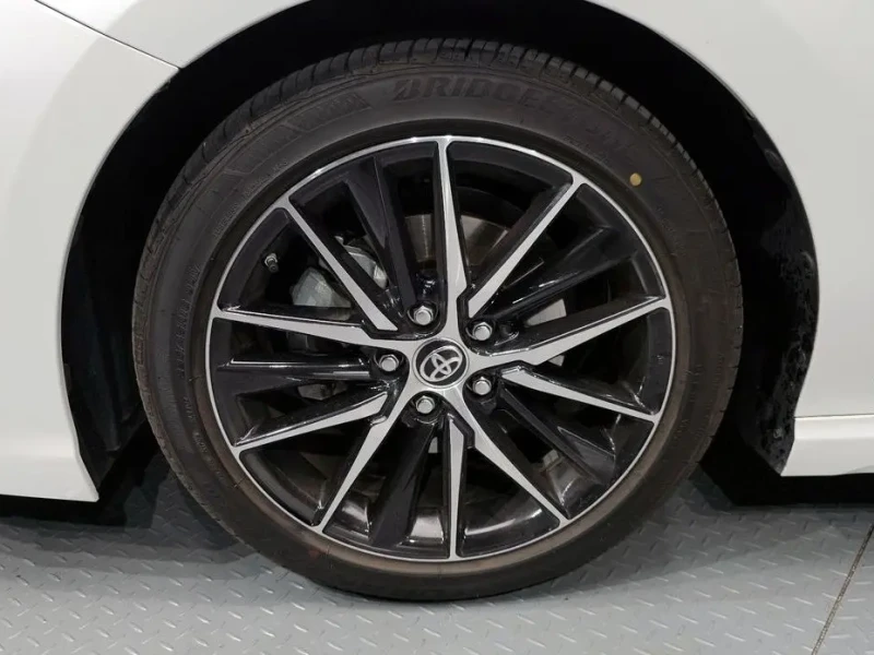 2024 Toyota Camry с пробегом 47 885 км