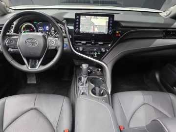 2024 Toyota Camry с пробегом 47 885 км