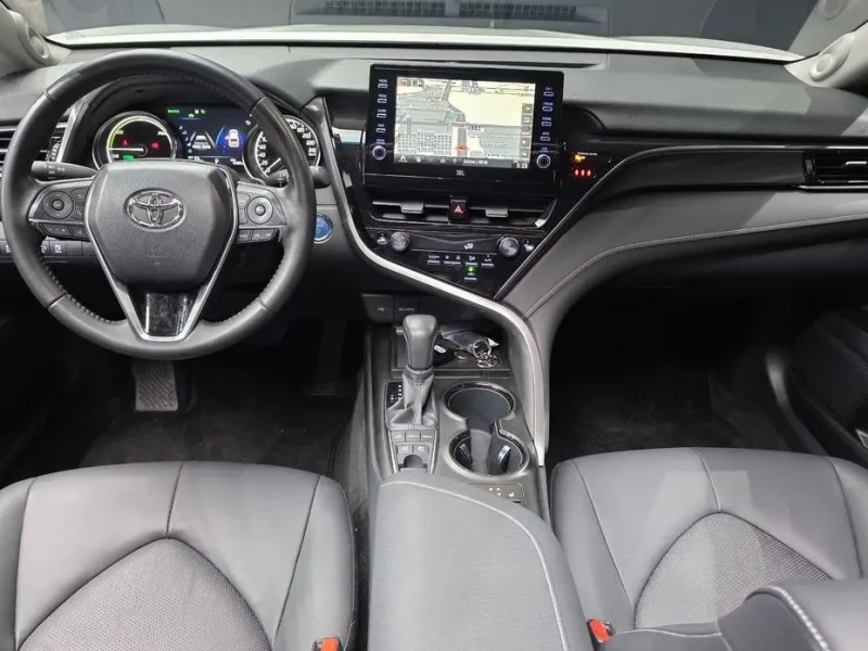 2024 Toyota Camry с пробегом 47 885 км