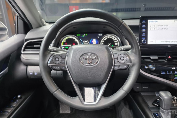 2024 Toyota Camry с пробегом 47 885 км