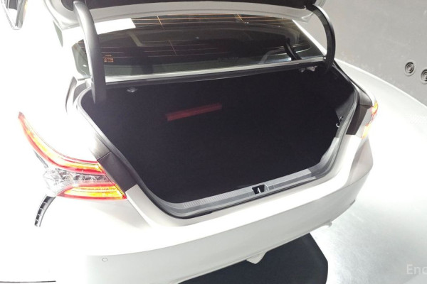 2024 Toyota Camry с пробегом 47 885 км