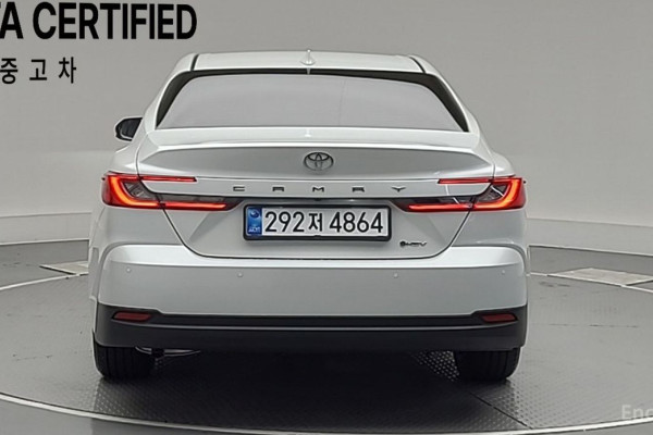 2025 Toyota Camry с пробегом 2 402 км