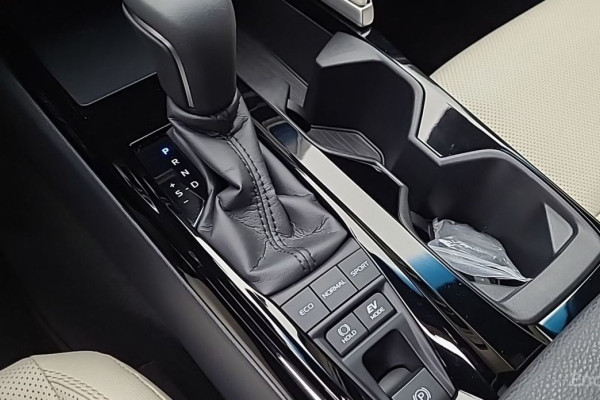 2025 Toyota Camry с пробегом 2 402 км