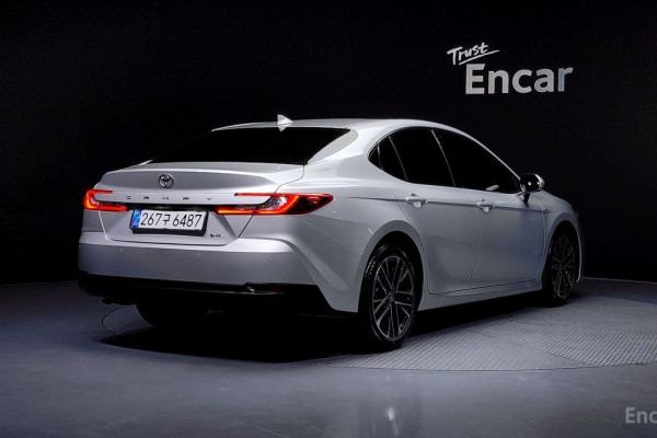 2025 Toyota Camry с пробегом 2 028 км