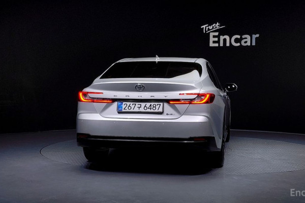 2025 Toyota Camry с пробегом 2 028 км