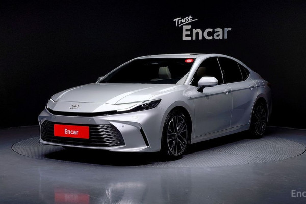 2025 Toyota Camry с пробегом 2 028 км