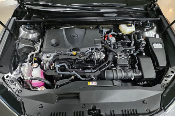 2025 Toyota Camry с пробегом 9 698 км