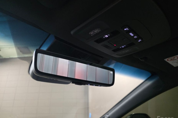 2025 Toyota Camry с пробегом 9 698 км