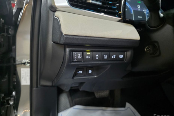 2025 Toyota Camry с пробегом 9 698 км