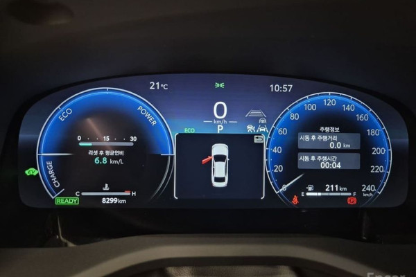 2025 Toyota Camry с пробегом 8 299 км