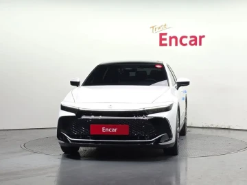 2023 Toyota Crown с пробегом 18 693 км