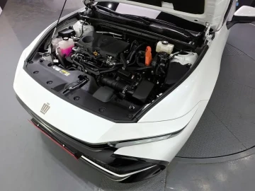 2023 Toyota Crown с пробегом 18 693 км