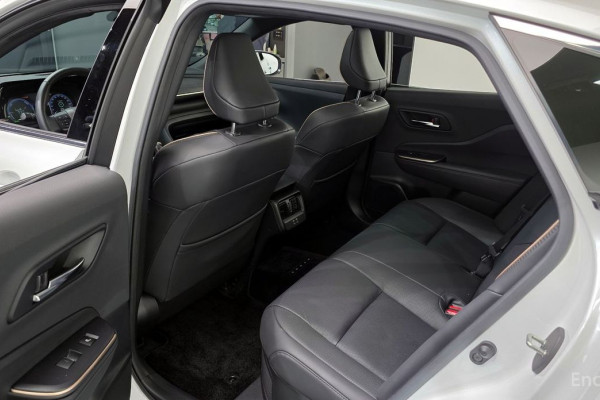 2023 Toyota Crown с пробегом 18 693 км