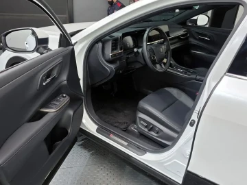 2023 Toyota Crown с пробегом 18 693 км
