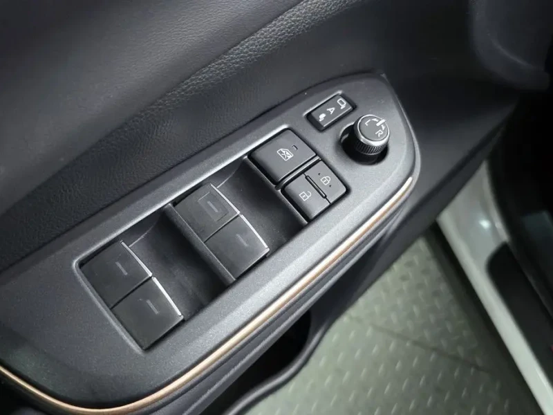 2023 Toyota Crown с пробегом 18 693 км