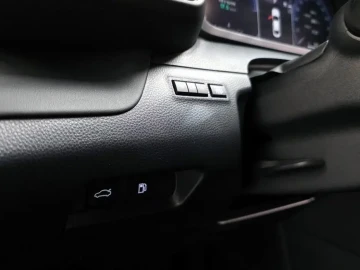 2023 Toyota Crown с пробегом 18 693 км