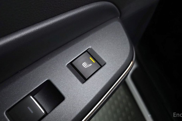 2023 Toyota Crown с пробегом 18 693 км