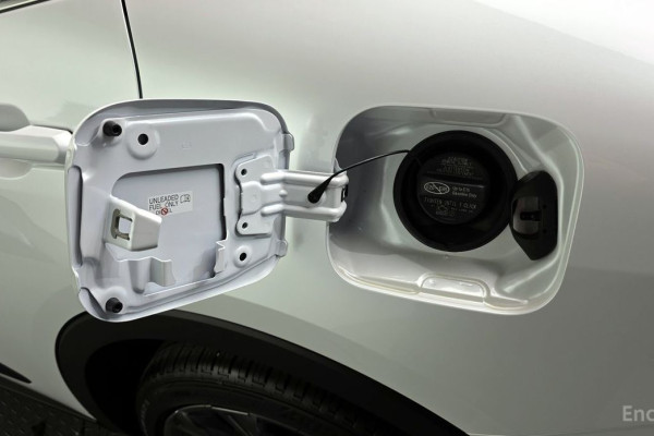 2023 Toyota Crown с пробегом 18 693 км