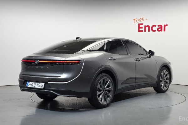 2026 Toyota Crown с пробегом 4 091 км