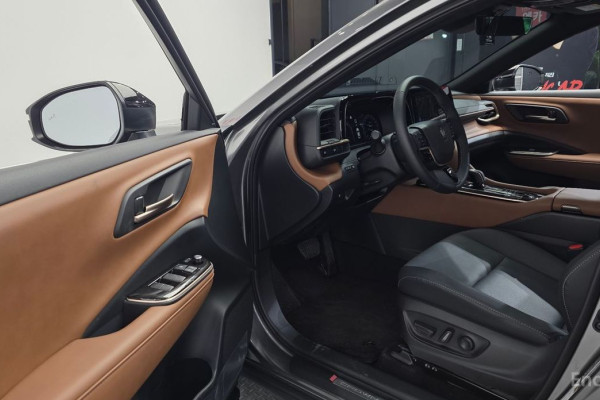 2026 Toyota Crown с пробегом 4 091 км