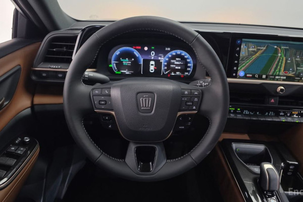 2026 Toyota Crown с пробегом 4 091 км